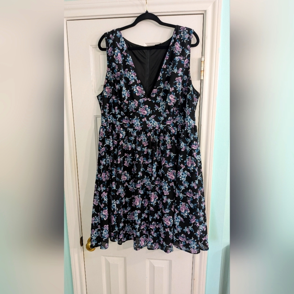 Floral Sleeveless Dress - Black and Purple